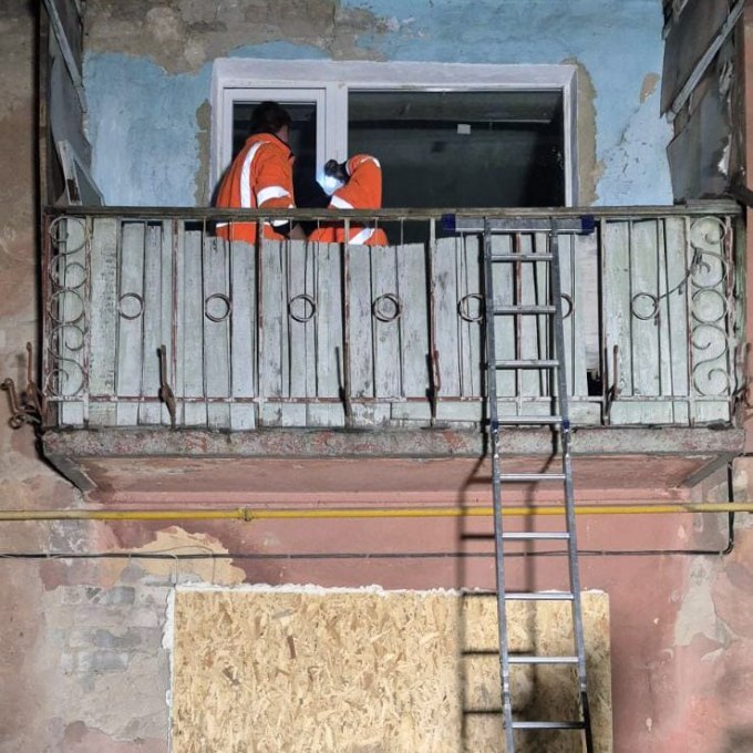 У Харкові комунальники ліквідовують наслідки дронової атаки 12 жовтня